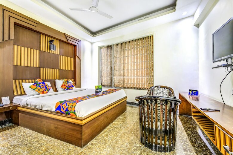 Fabhotel Radiance Paradise