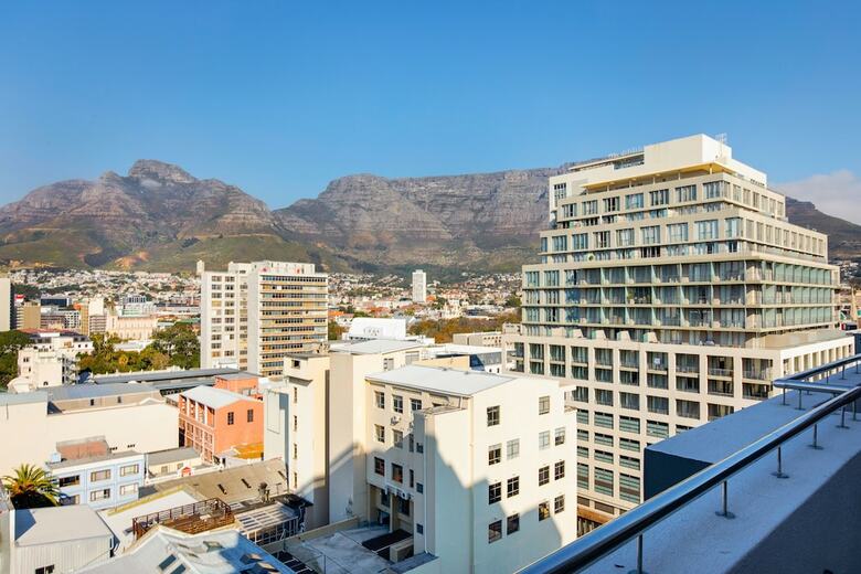 Luxury Table Mountain Balcony Apartment