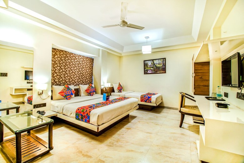 Fabhotel Deepali Residency
