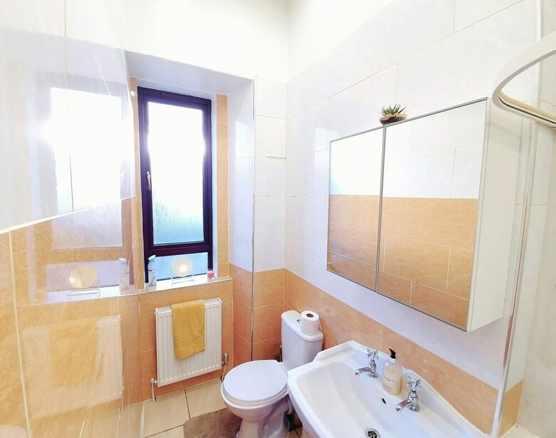 Spacious Apartment In Glasgow