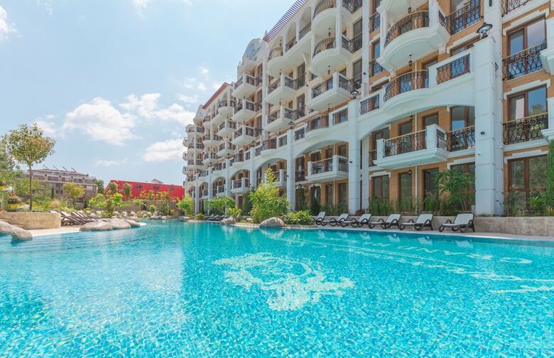 Hotel Harmony Suites Grand Resort