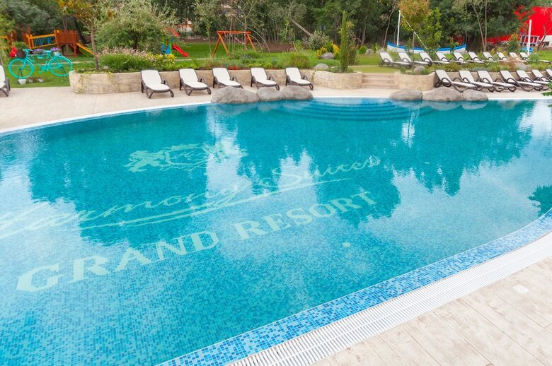 Hotel Harmony Suites Grand Resort