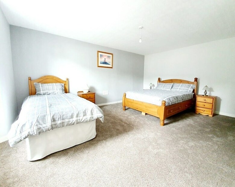 Spacious Holiday Home Closeby The River