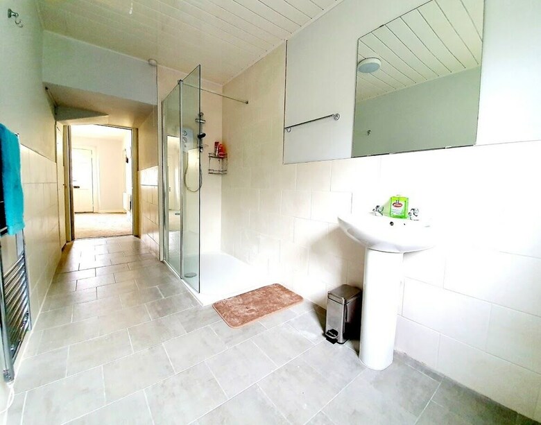 Spacious Holiday Home Closeby The River