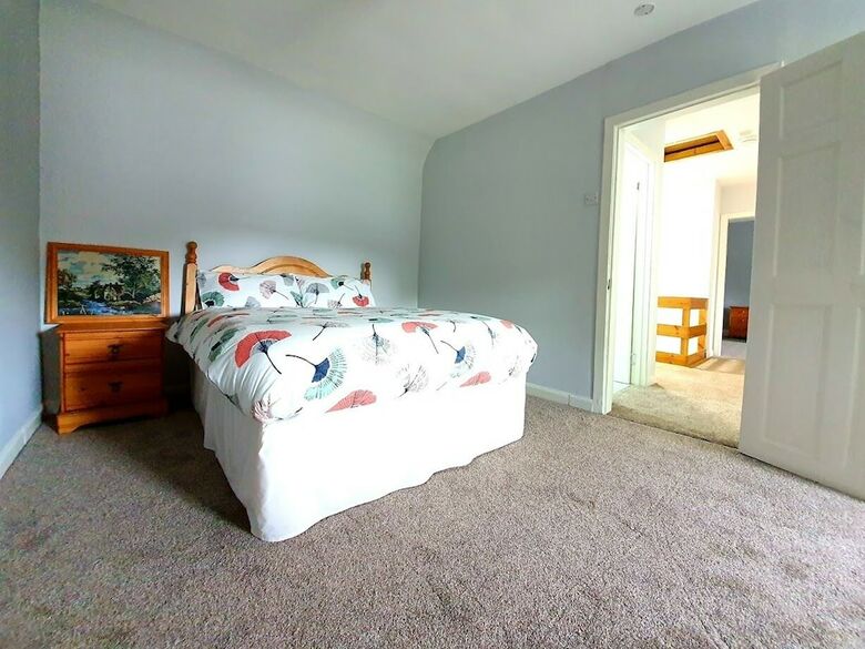Spacious Holiday Home Closeby The River