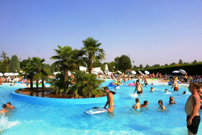 Happy Camp In Camping Bella Italia