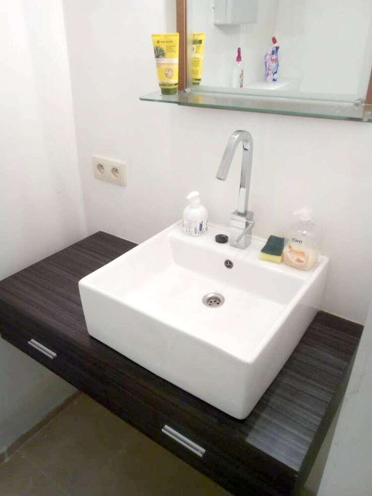 Apartment With 2 Bedrooms In Waterloo, With Wifi