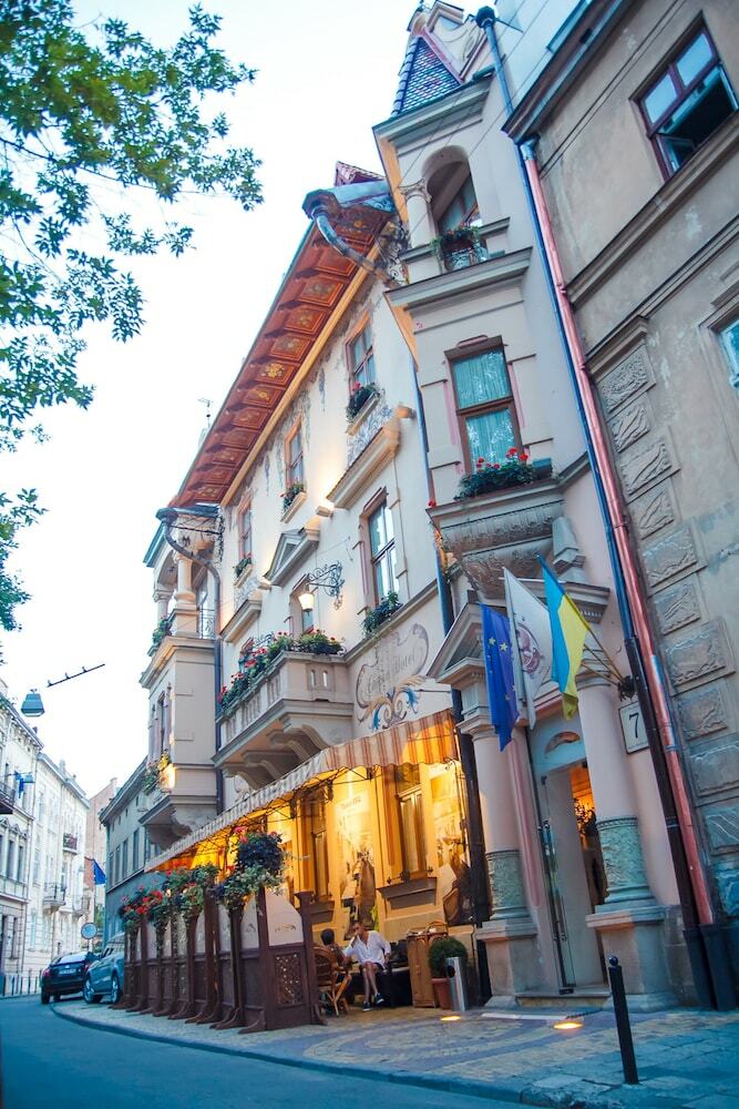 Chopin Hotel