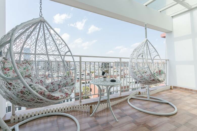 Hotel Le Tu Community