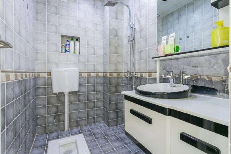 Hotel Le Tu Community