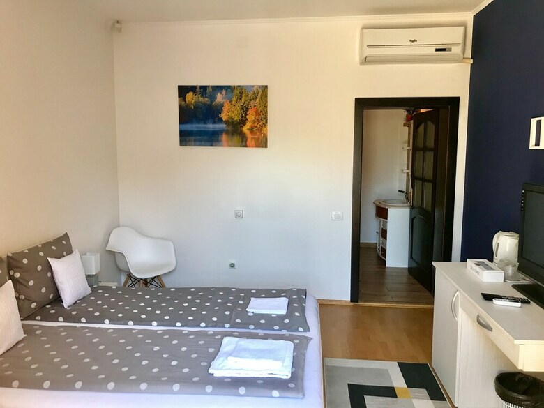 Pension Cristi's Rooms