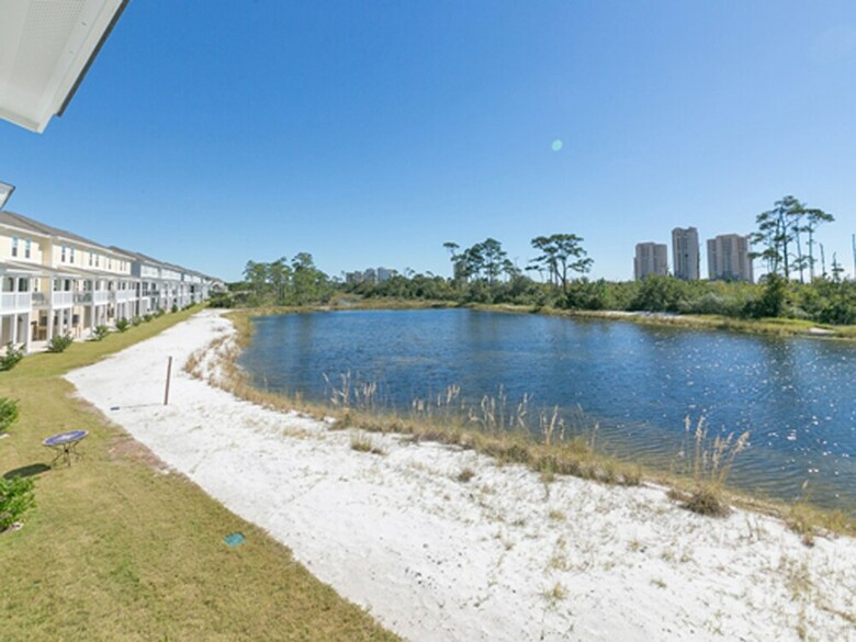 A Wave From It All - Townhomes At Lost Key
