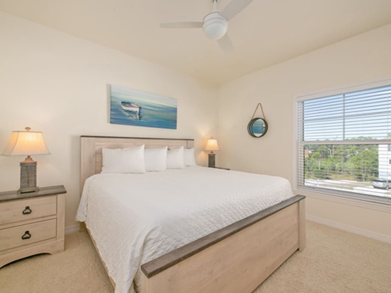 A Wave From It All - Townhomes At Lost Key
