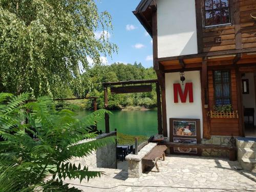 Rooms And Apartments Neron