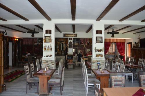 Rooms And Apartments Neron