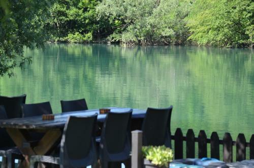 Rooms And Apartments Neron
