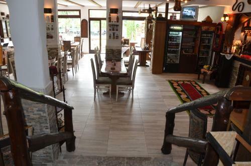 Rooms And Apartments Neron