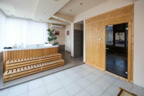 Sharkov Family Hotel