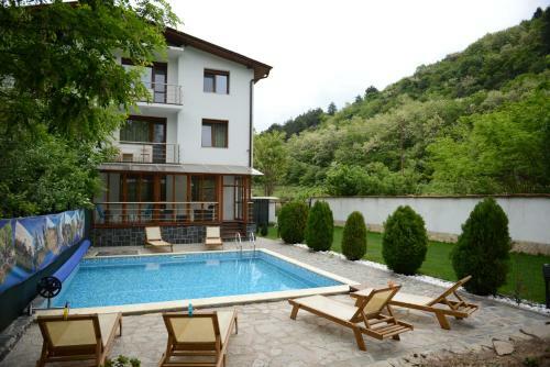 Hostal Guest House Drecheva's House