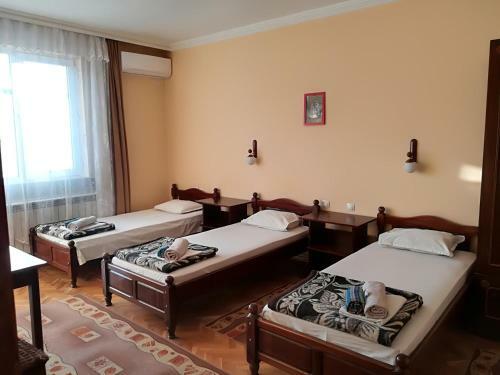 Hostal Family Hotel May
