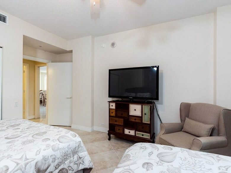 Beach Colony Resort West 1e