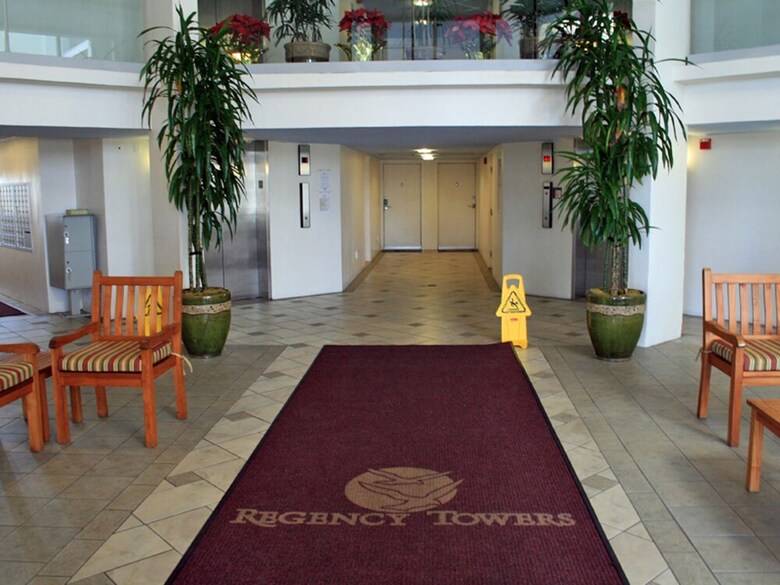 Regency Towers W0701