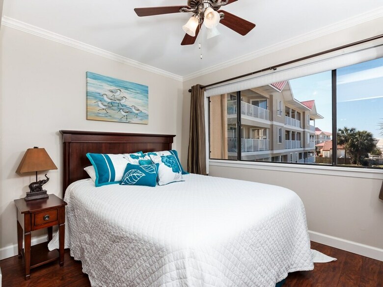 Sunset Harbor Palms 2-202