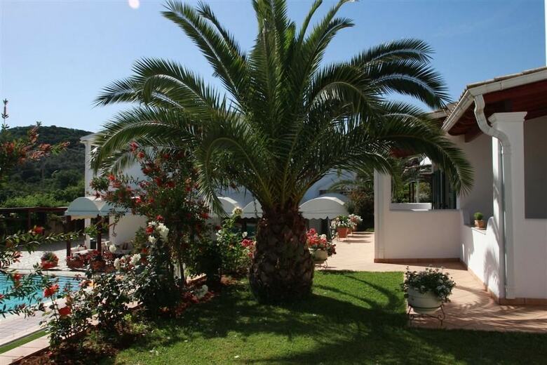 Hotel Paradise Inn