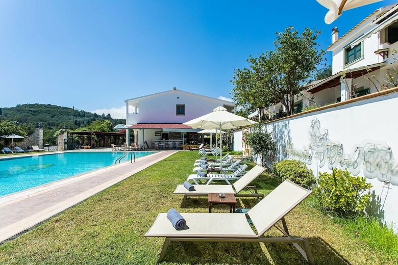 Hotel Paradise Inn