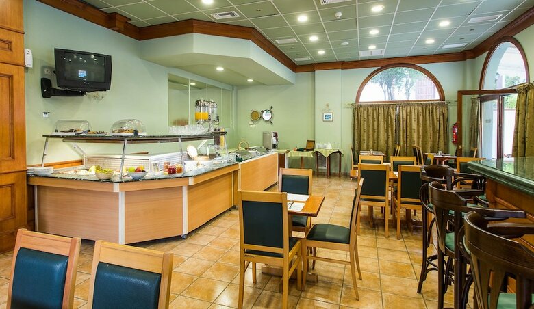 Hotel Paradise Inn