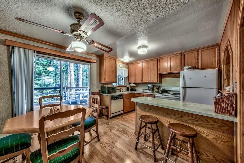 Mv67 Lake Tahoe Close To Everything Home Sleeps 8