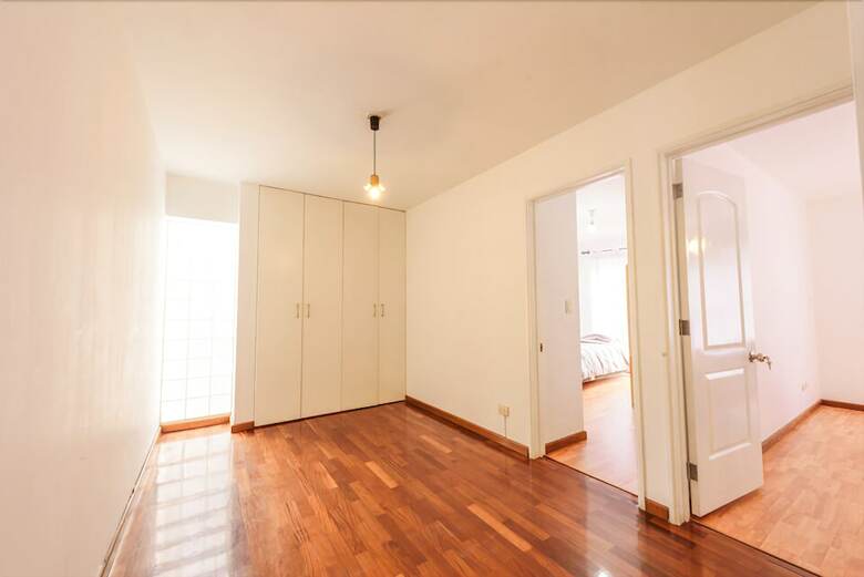 Mv7 Condo Near Larcomar