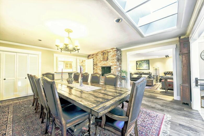 Lx47 Pebble Garden Retreat Large Home With Modern Kitchen
