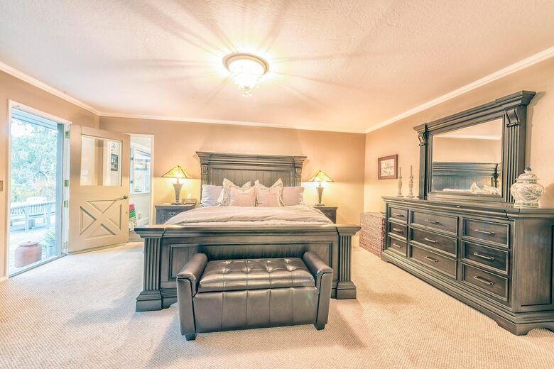 Lx47 Pebble Garden Retreat Large Home With Modern Kitchen