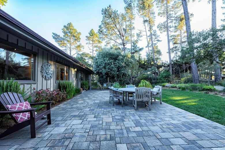 Lx47 Pebble Garden Retreat Large Home With Modern Kitchen