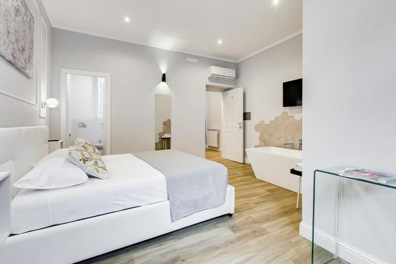 Hotel Opera Private Suites