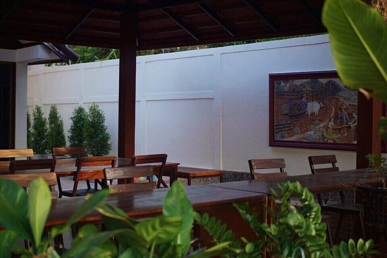 Punyin Local Hotel