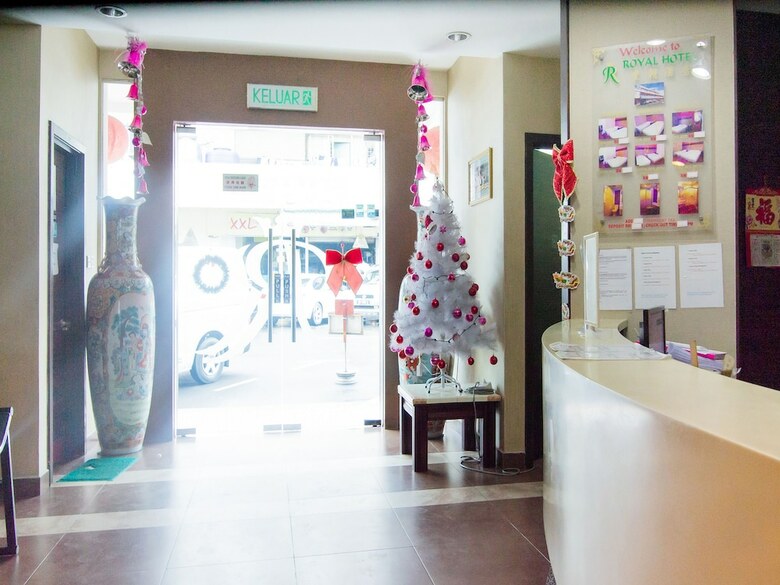 Oyo 89408 Royal Hotel