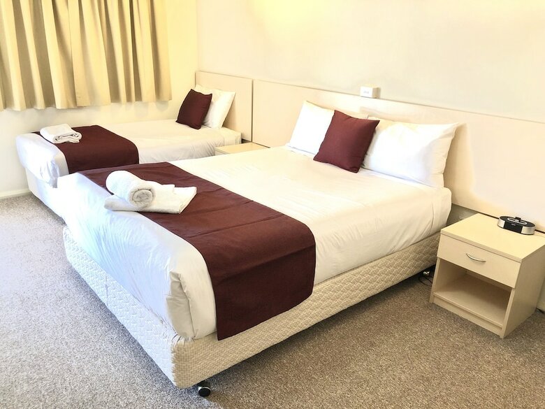 Overlander Motor Lodge