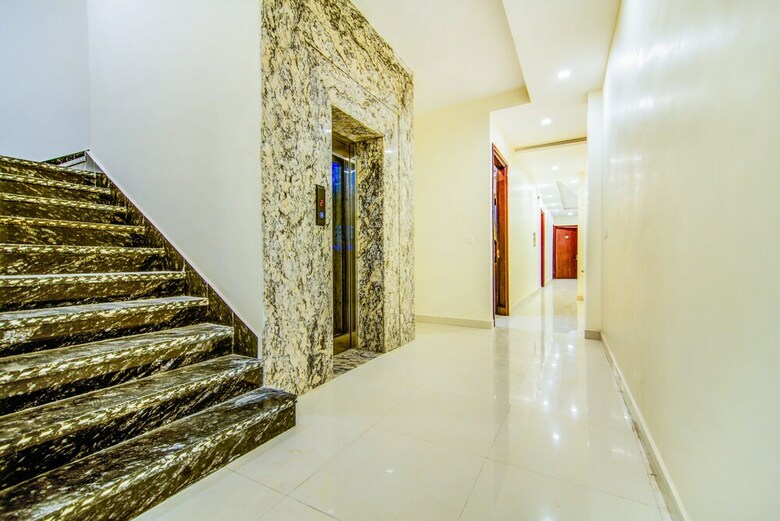 Fabhotel Nayyar Inn