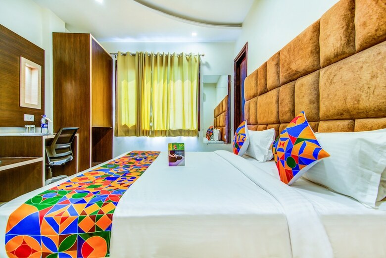 Fabhotel Nayyar Inn