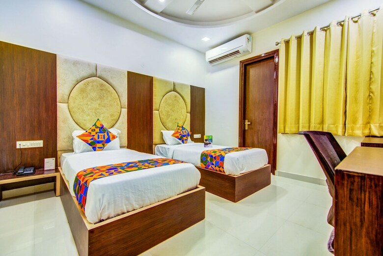 Fabhotel Nayyar Inn