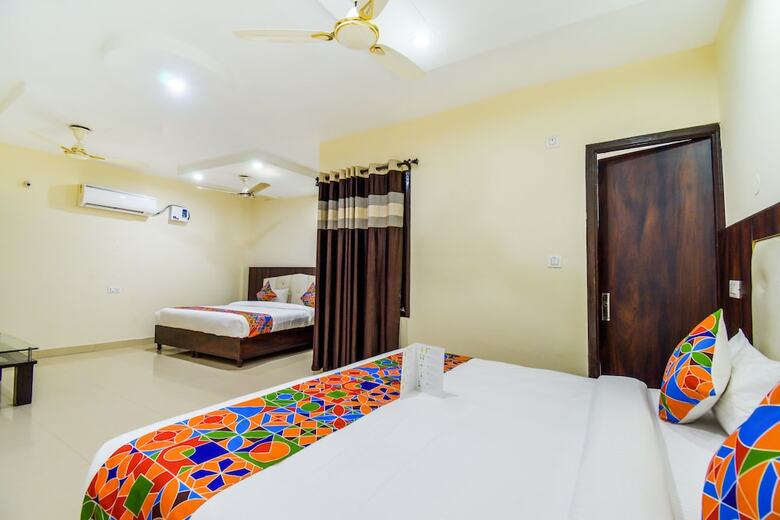 Fabhotel Js Regency