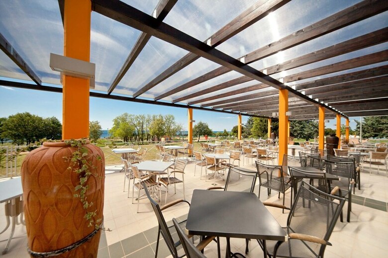 Happy Camp In Camping Park Umag