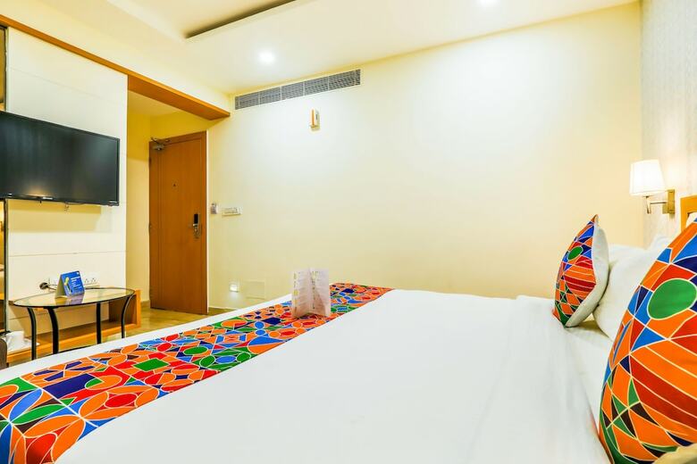 Fabhotel Capitol Suites