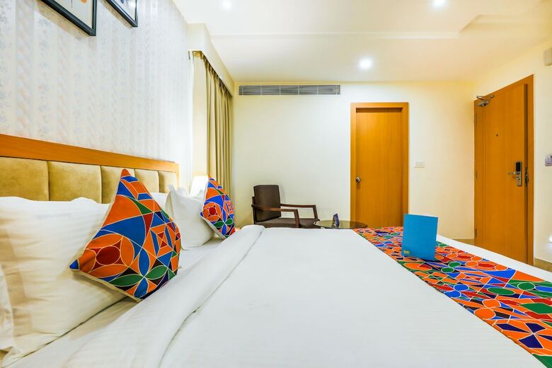 Fabhotel Capitol Suites
