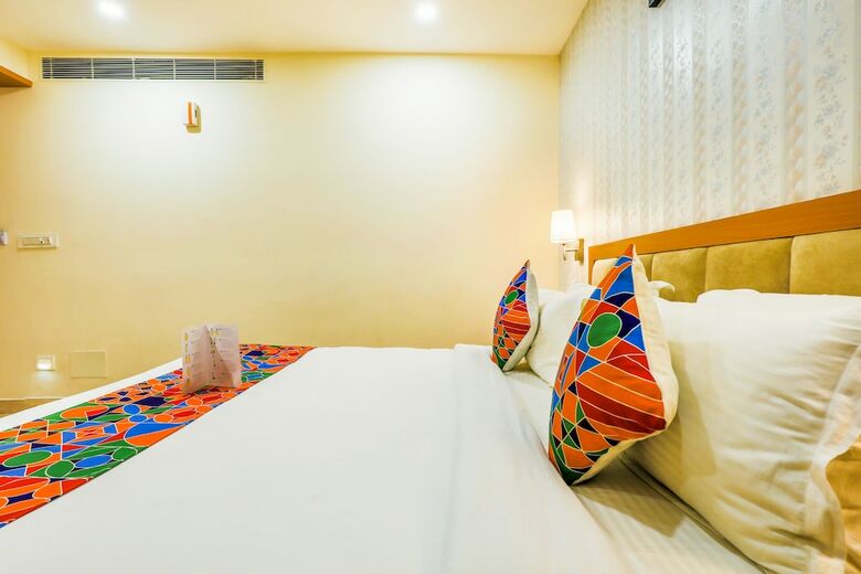 Fabhotel Capitol Suites