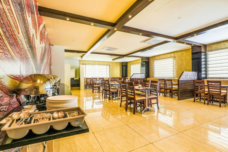 Fabhotel Capitol Suites