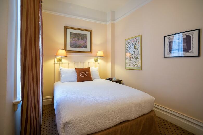 The Andrews Hotel