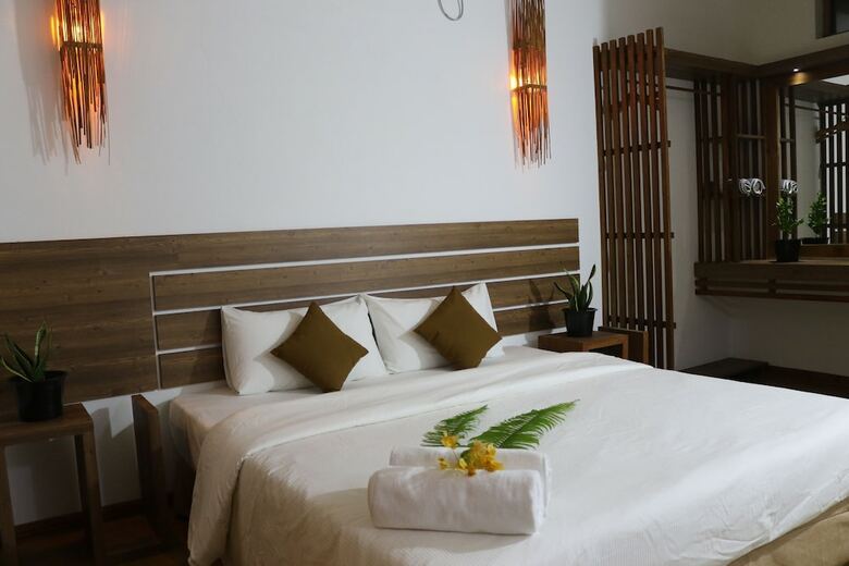 Hotel Rasdhoo Wave Blue